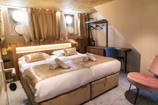 Luxury air-conditioned ensuite cabins