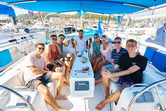 Yacht Tour Group